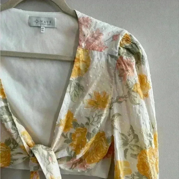WAYF Long Sleeve Tie Front Floral Crop Top - Picture 3 of 6